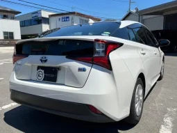 2021 TOYOTA PRIUS S HYBRID