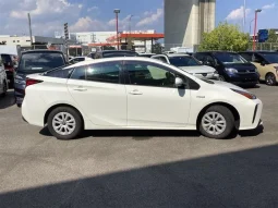 2021 TOYOTA PRIUS S PACKAGE HYBRID