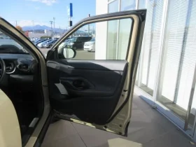 2021 Yaris Cross X Hybrid Beige