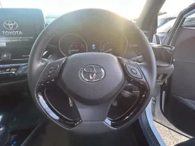 2022 Toyota C-HR G Hybrid White