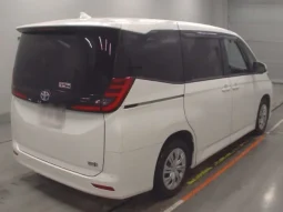 2022 TOYOTA NOAH X PACKAGE HYBRID