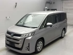 2022 TOYOTA NOAH X PACKAGE HYBRID