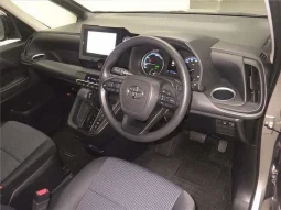 2022 Toyota Noah X Hybrid Silver | Spacious Family MPV BD