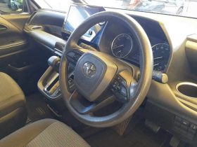 2022 TOYOTA NOAH X PACKAGE HYBRID