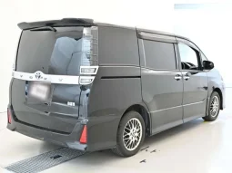 TOYOTA VOXY ZS KIRAMIKE 2021 BLACK HYBRID