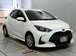 TOYOTA YARIS X 2021 WHITE HYBRID