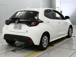 TOYOTA YARIS X 2021 WHITE HYBRID