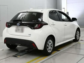 TOYOTA YARIS X 2021 WHITE HYBRID