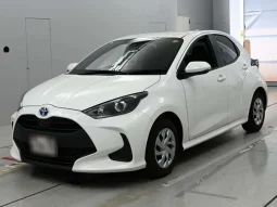 TOYOTA YARIS X 2021 WHITE HYBRID