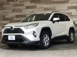 Toyota RAV4 X Non-Hybrid (2WD) Pearl White