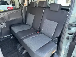 Toyota Sienta X 2022 Green Hybrid