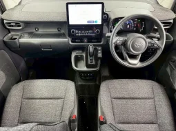 Toyota Sienta Z 2022 Beige Hybrid
