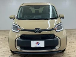 Toyota Sienta Z 2022 Beige Hybrid