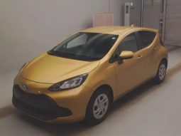 2021 Toyota Aqua X package Hybrid
