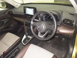 TOYOTA YARIS CROSS Z RED TOW TONE 2021