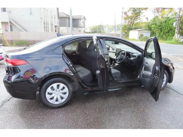 TOYOTA COROLLA G 2022 NON HYBRID BLACK