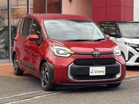 Toyota Sienta 2022 Hybrid Z Red