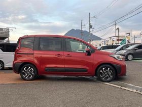 Toyota Sienta 2022 Hybrid Z Red