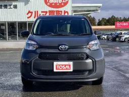 Toyota Sienta 2022 Hybrid G  Gray