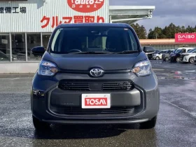 Toyota Sienta 2022 Hybrid G  Gray