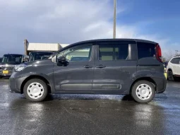 Toyota Sienta 2022 Hybrid G  Gray