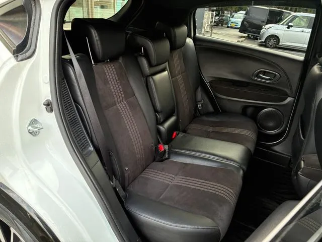 2021 HONDA VEZEL HYBRID RS HONDA SENSING WHITE