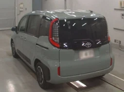Toyota Sienta 2022 Hybrid Z Gray
