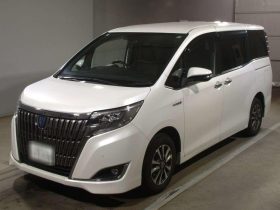 2021 Toyota Esquire Hybrid White