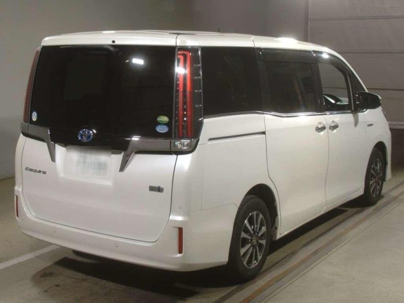 2021 Toyota Esquire Hybrid White