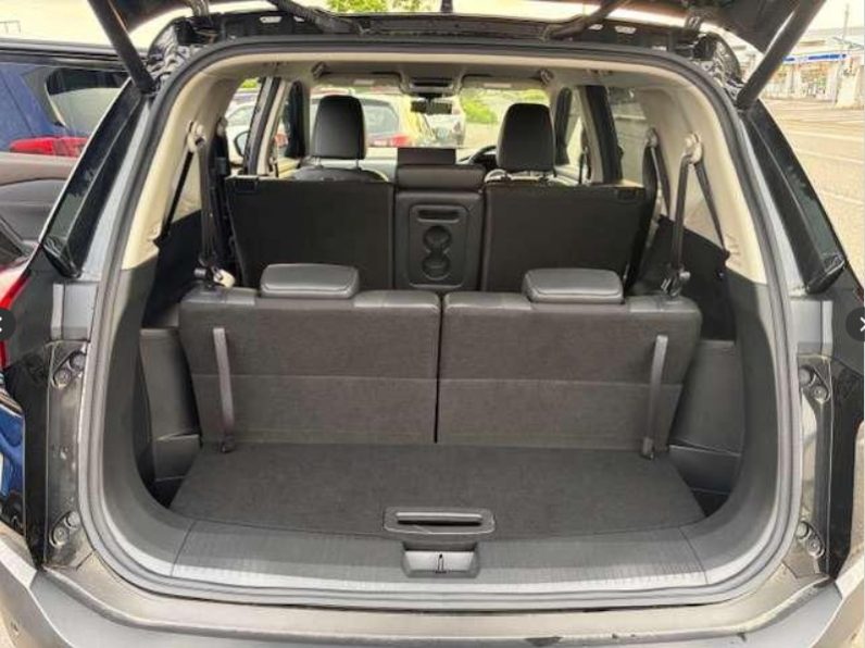 2022 Nissan X-trail Hybrid 7 Seater