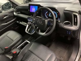 2022 TOYOTA NOAH SZ HYBRID PEARL WHITE