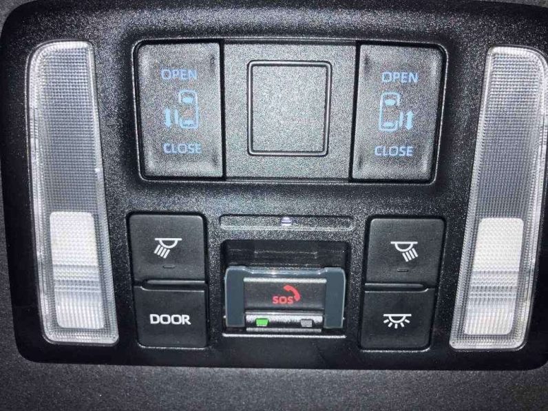 2022 TOYOTA NOAH SZ HYBRID PEARL WHITE