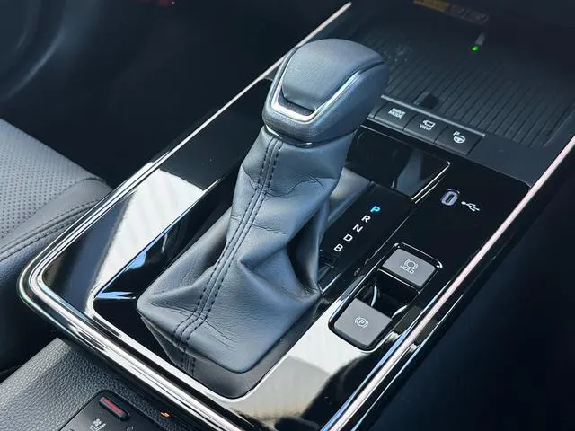 Toyota Corolla Cross Z 2025 Light Brown Hybrid