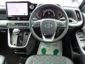 TOYOTA VOXY S-Z 2022 HYBRID