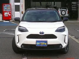TOYOTA YARIS CROSS 2021 Z PEARL TOW TONE HYBRID