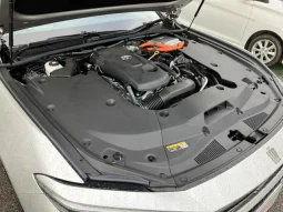 Toyota Crown 2024 Hybrid Z Silver