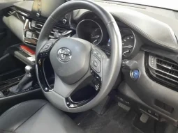 2021 TOYOTA C-HR G MODE NERO