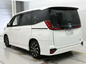2022 TOYOTA NOAH S-Z