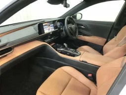 2023 Toyota Crown Sport Z Hybrid Pearl White