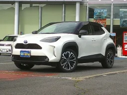 TOYOTA YARIS CROSS 2021 Z PEARL TOW TONE HYBRID
