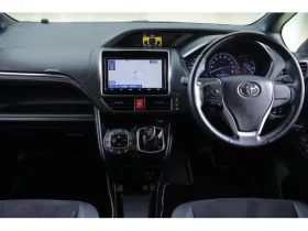 TOYOTA ESQUIRE GI PREMIUM 2021 HYBRID PEARL WHITE