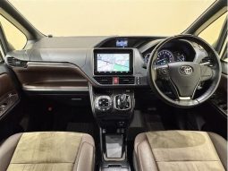 TOYOTA ESQUIRE GI PREMIUM 2021 HYBRID SILVER