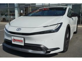 TOYOTA PRIUS U 2023 HYBRID PEARL WHITE