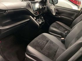 TOYOTA VOXY ZS KIRAMEKI 3 2021 HYBRID MICA BLUE