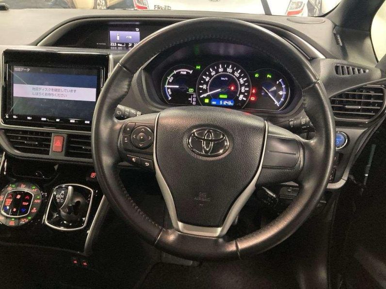 TOYOTA VOXY ZS KIRAMEKI 3 2021 HYBRID MICA BLUE