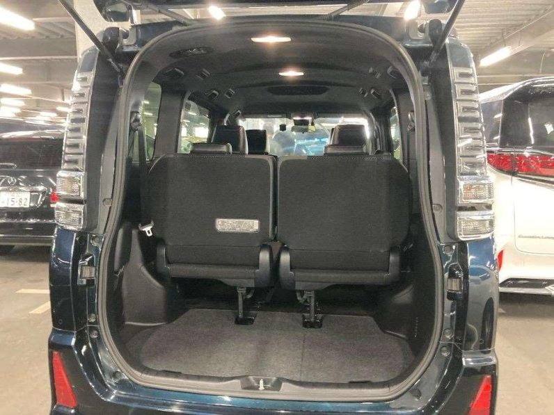 TOYOTA VOXY ZS KIRAMEKI 3 2021 HYBRID MICA BLUE