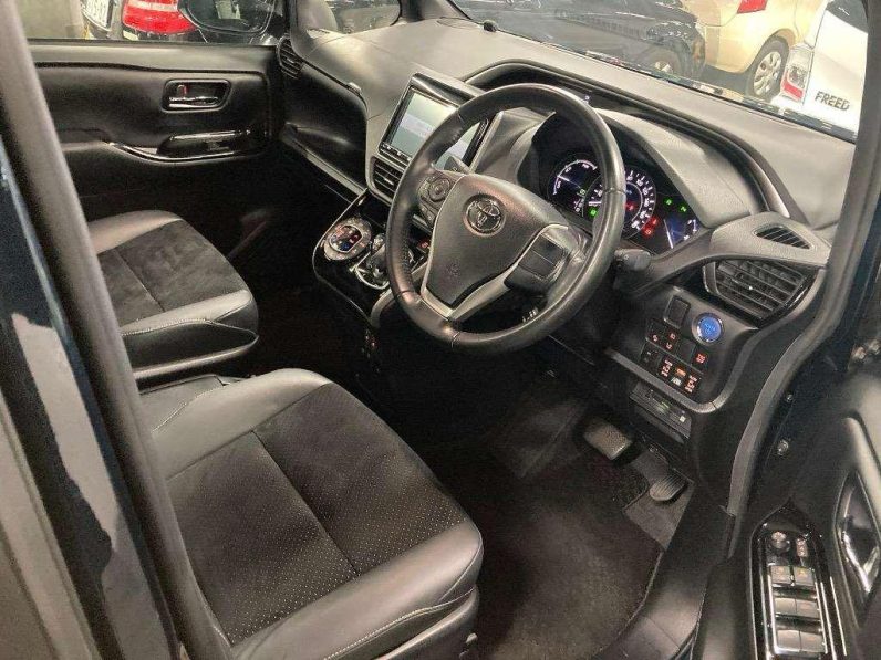 TOYOTA VOXY ZS KIRAMEKI 3 2021 HYBRID MICA BLUE