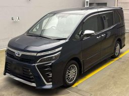 TOYOTA VOXY ZS KIRAMEKI 3 2021 HYBRID MICA BLUE
