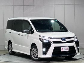 TOYOTA VOXY ZS KIRAMEKI 3 2021 HYBRID PEARL WHITE