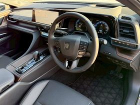 Toyota Crown 2023 New Shape Hybrid Z Pearl White